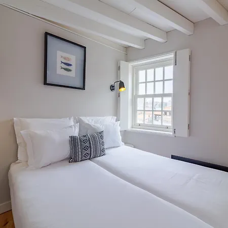 Comfortable In * Porto