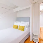 Comfortable In * Porto