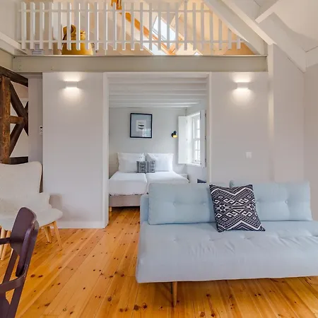 Comfortable In * Porto