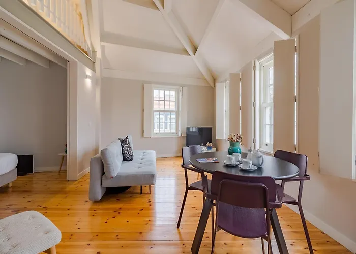 Comfortable In Porto