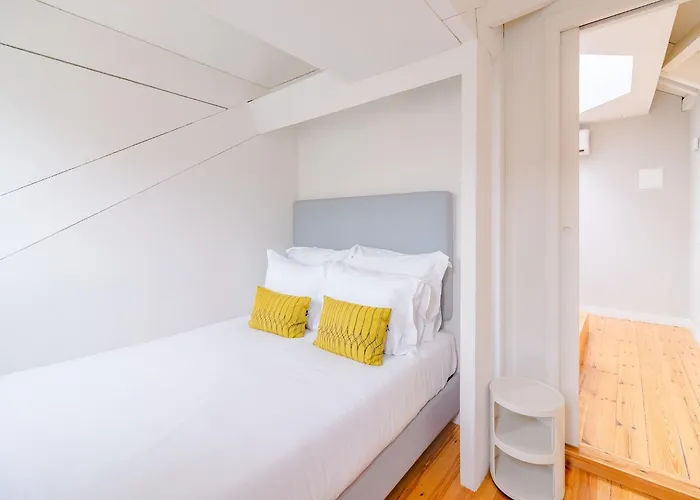 Comfortable In * Porto